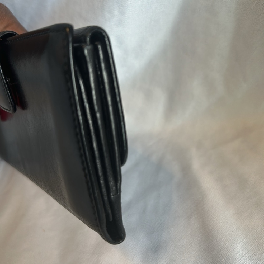 Gucci authentic black large wallet. checkbook. Pre-loved in excellent condition - Picture 6 of 9